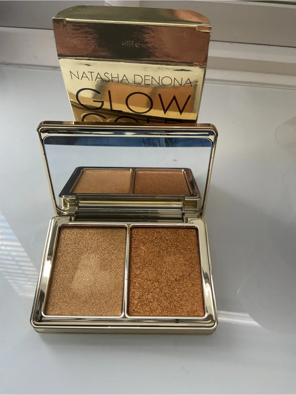 Natasha Denona dual highlighter